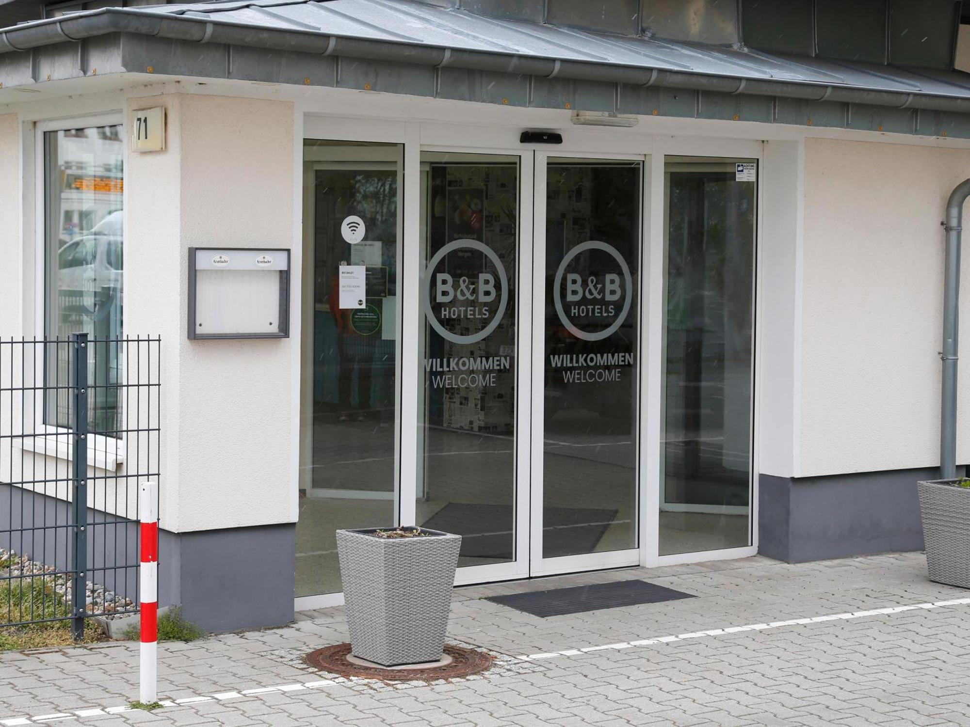B&B Hotel Berlin-Adlershof Bagian luar foto