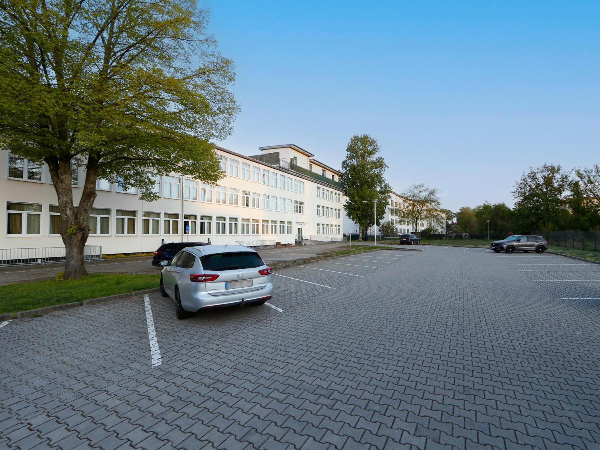 B&B Hotel Berlin-Adlershof Bagian luar foto
