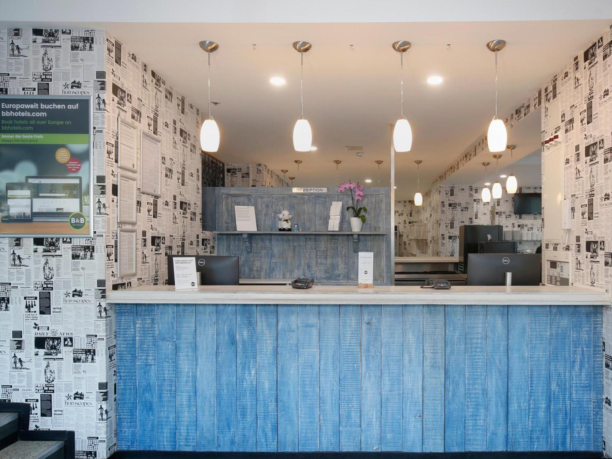 B&B Hotel Berlin-Adlershof Bagian luar foto
