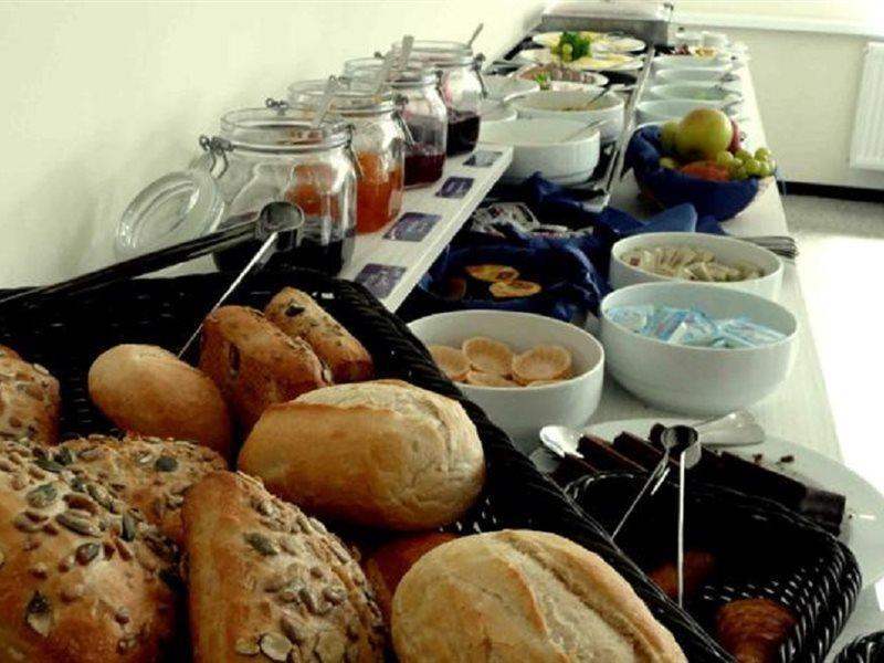 B&B Hotel Berlin-Adlershof Bagian luar foto