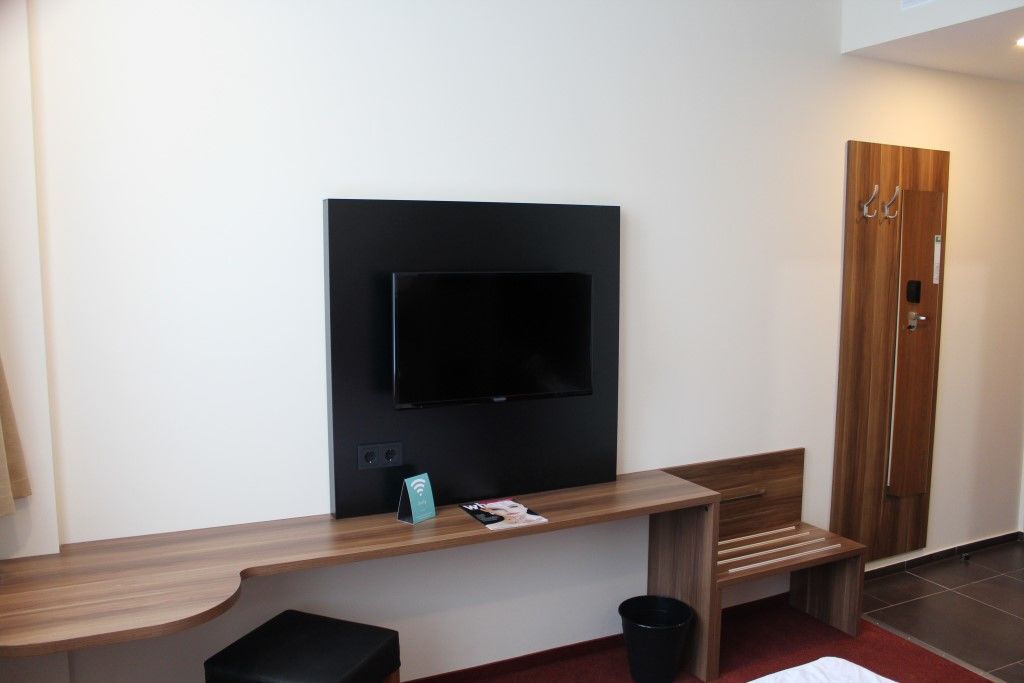 B&B Hotel Berlin-Adlershof Bagian luar foto