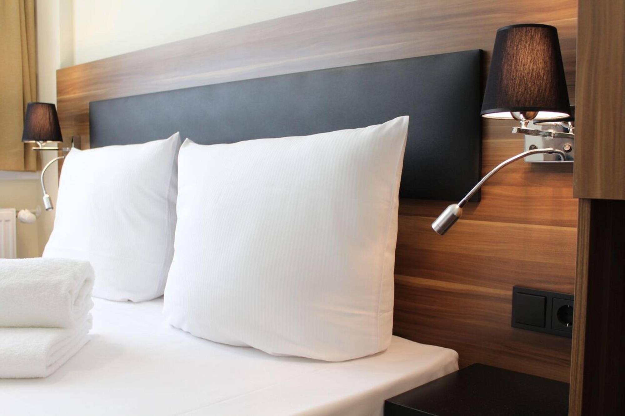 B&B Hotel Berlin-Adlershof Bagian luar foto